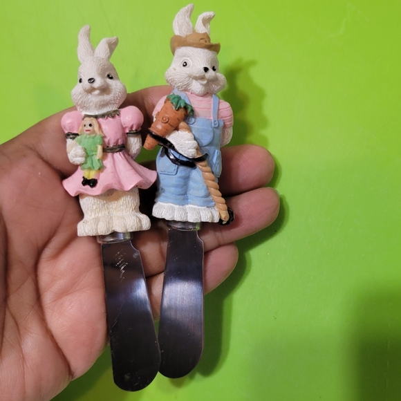 Boston Warehouse Pair of Easter Bunny Spreaders & Wood Easter Theme Tic Tac Toe - Picture 6 of 9